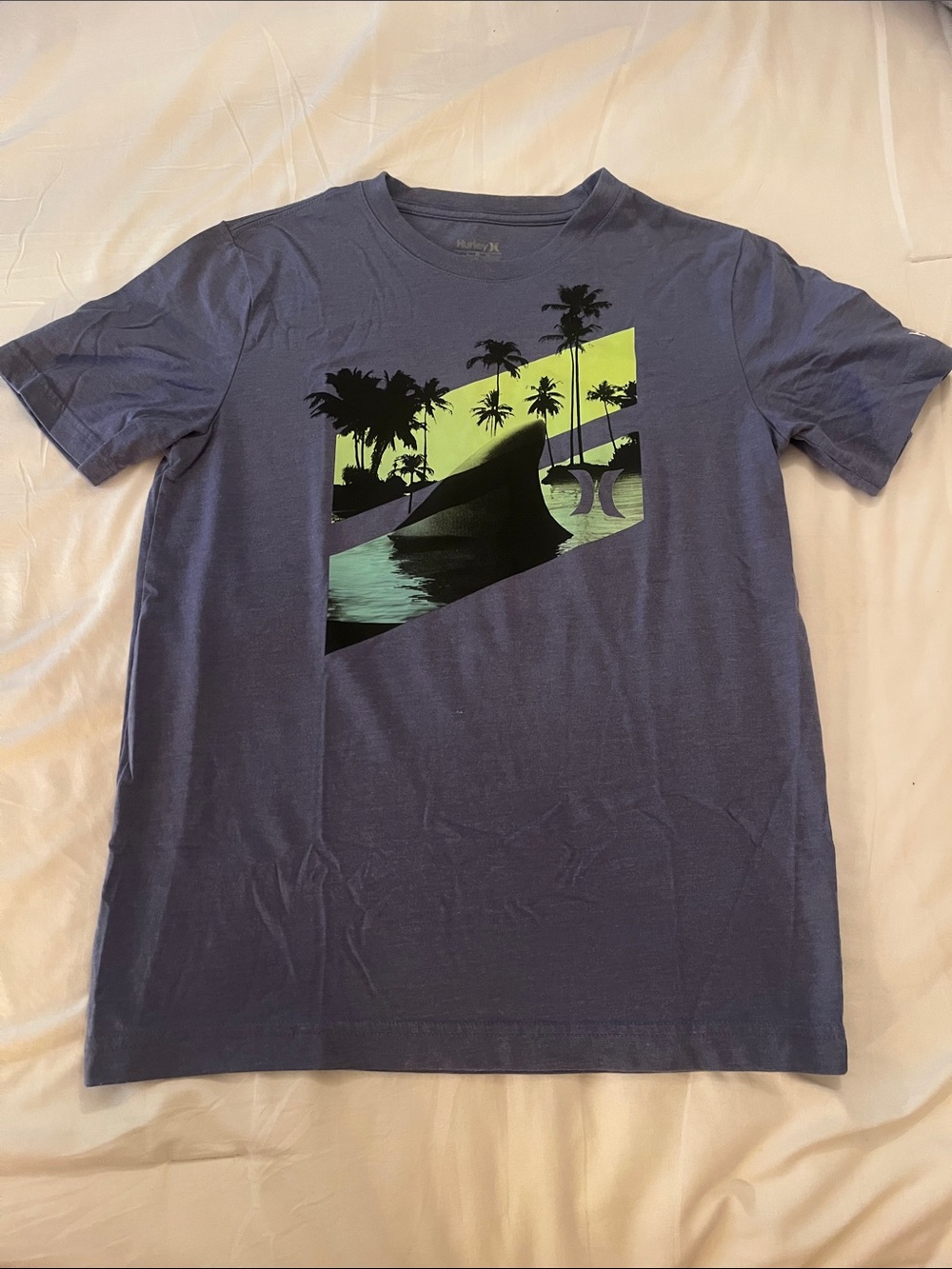 Hurley Navy Short-Sleeve Surf Graphic Tee. Size 12-13